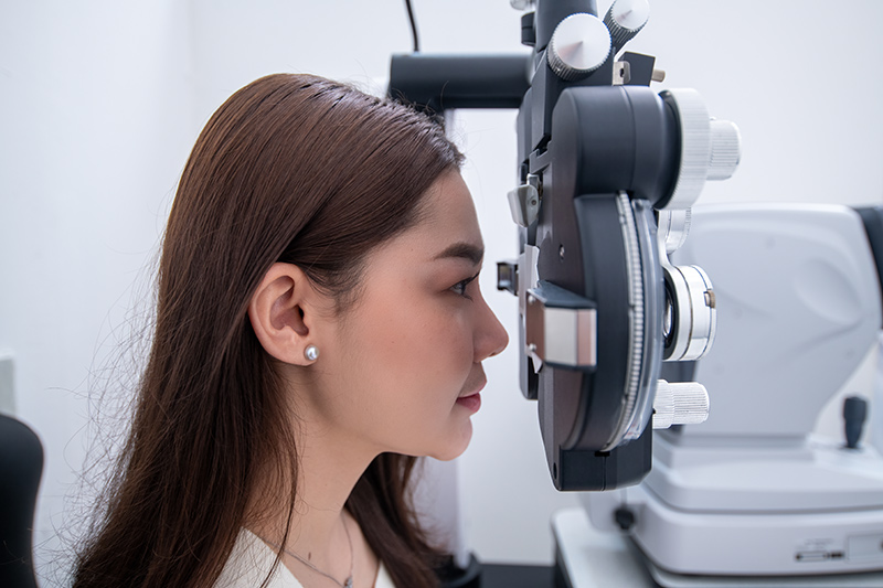 Glaucoma Treatment: Laser vs Traditional Surgery